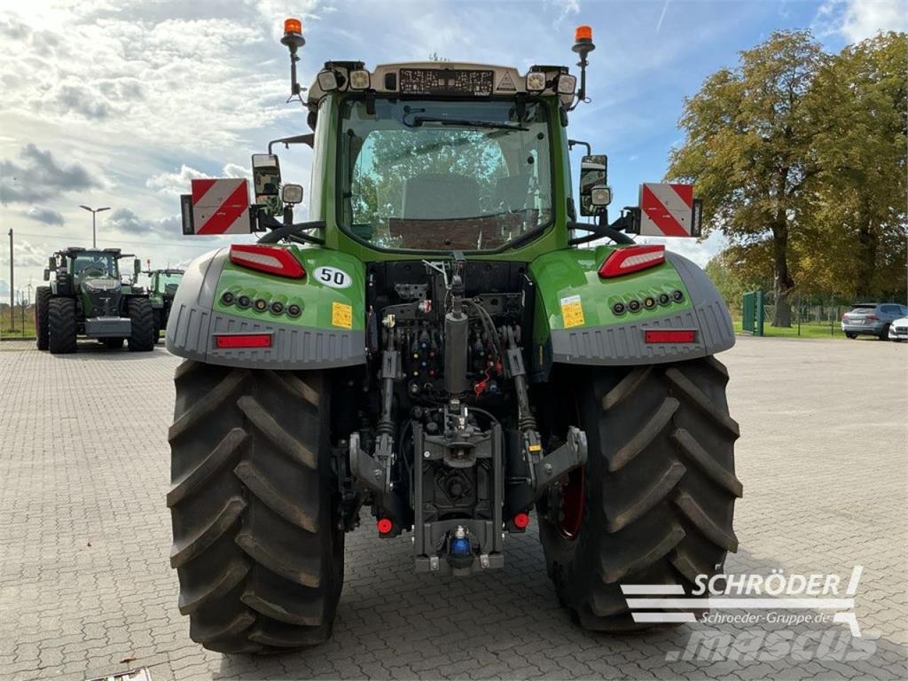 Fendt 728 GEN7 PROFI PLUS Traktorit