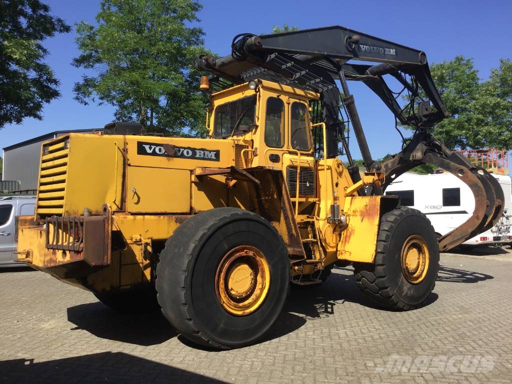 Volvo L 160 Boomstamladers