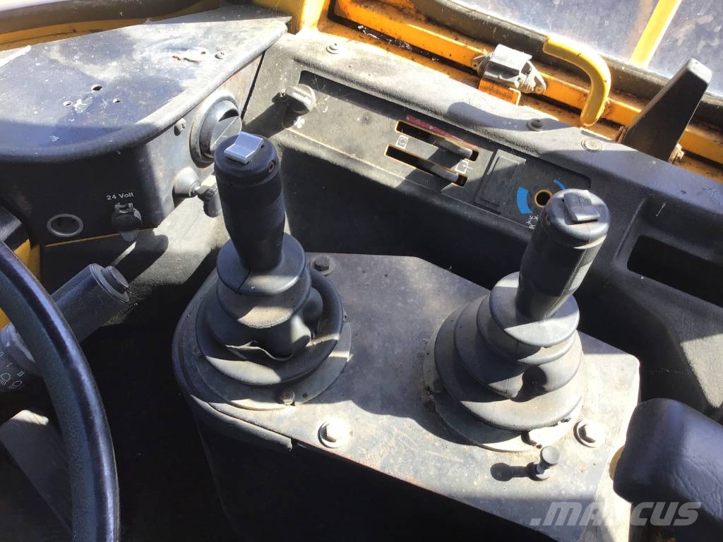 Volvo L 160 Boomstamladers