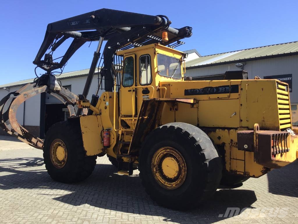 Volvo L 160 Boomstamladers