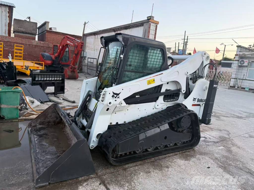 Bobcat T 770 Lietoti riteņu kompaktiekrāvēji
