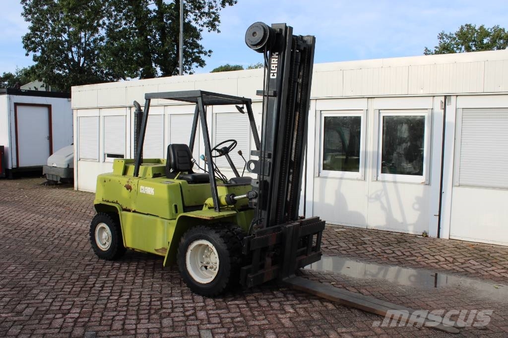 Clark C500 Y 80 PD Dīzeļa autoiekrāvēji