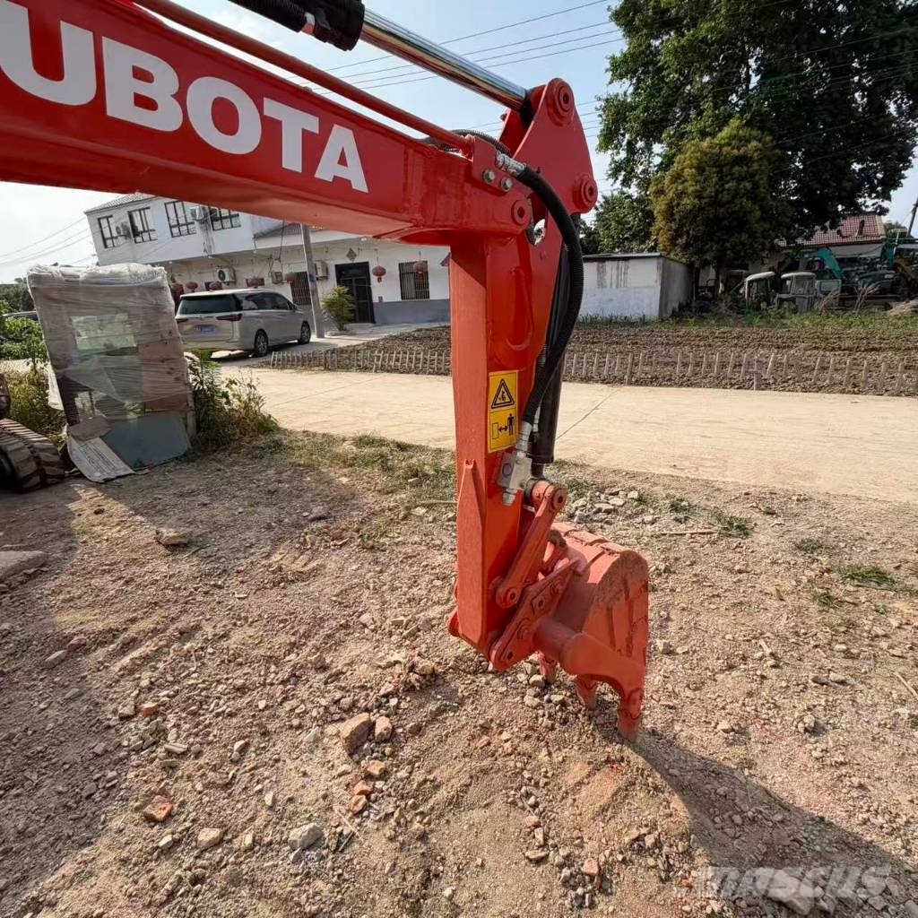 Kubota U 27 Mini bagri <7t