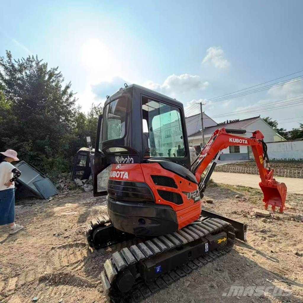Kubota U 27 Mini bagri <7t