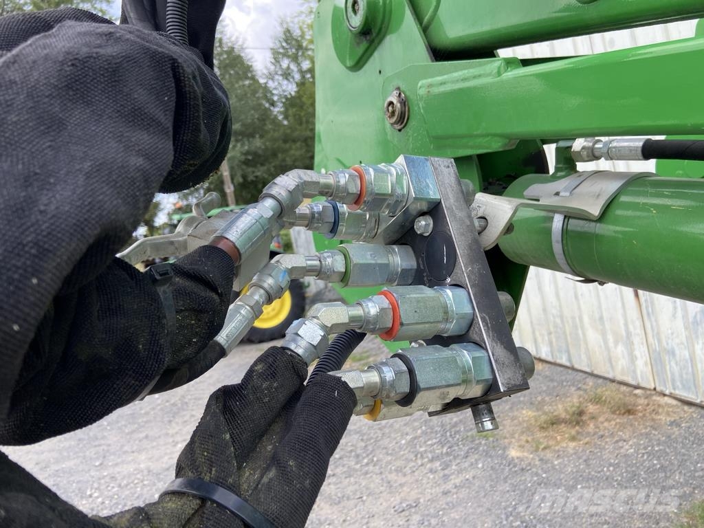 John Deere 6120 M COMMAND QUAD Трактори