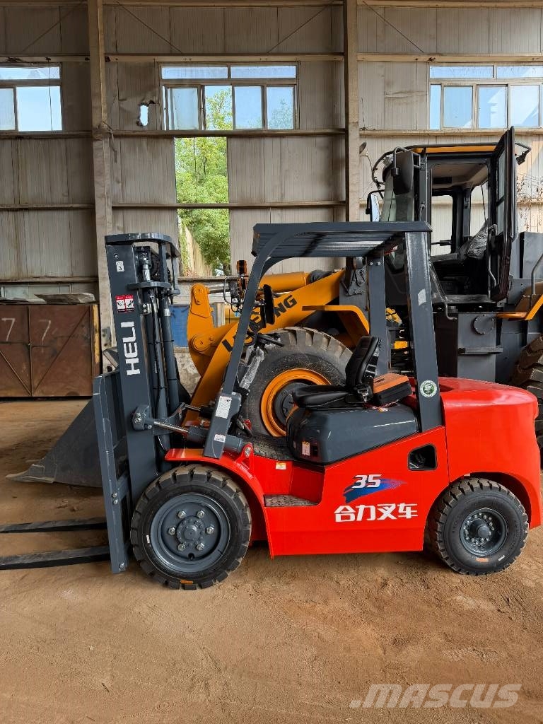 Heli CPCD30 Diesel heftrucks