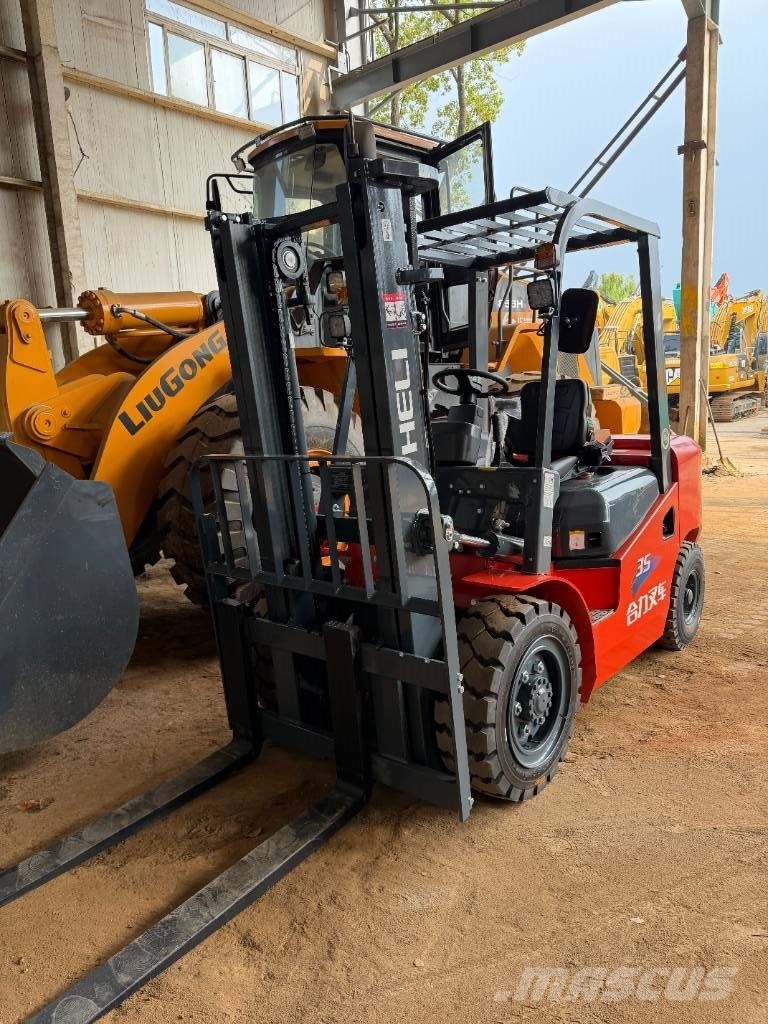 Heli CPCD30 Diesel heftrucks