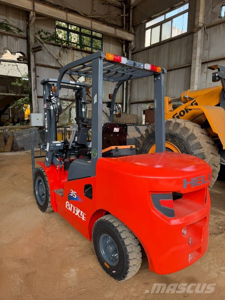 Heli CPCD30 Diesel heftrucks