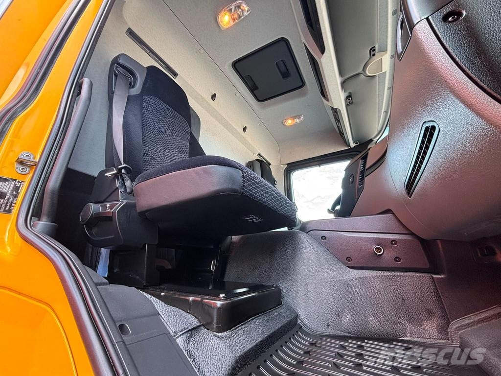 Mercedes-Benz Antos 1824 4x2 BOX L=7757 mm Camiones caja cerrada