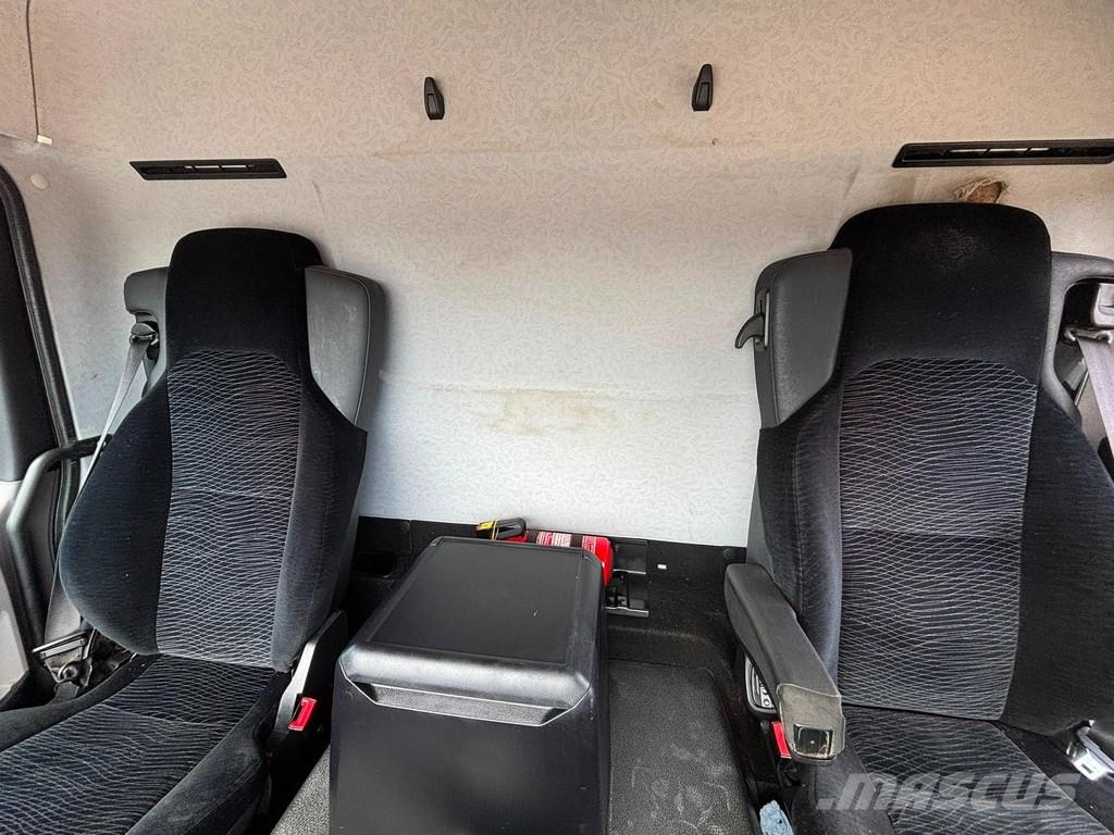 Mercedes-Benz Antos 1824 4x2 BOX L=7757 mm Camiones caja cerrada