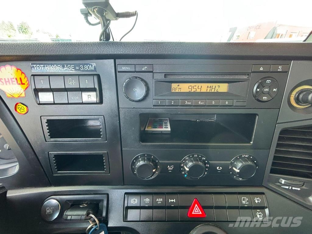 Mercedes-Benz Antos 1824 4x2 BOX L=7757 mm شاحنات ذات هيكل صندوقي