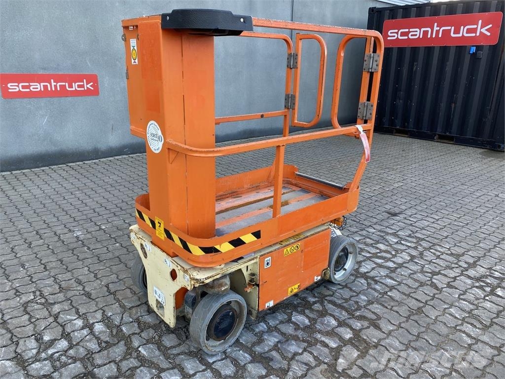 JLG 1230ES Henkilönostimet ja nostolaitteet