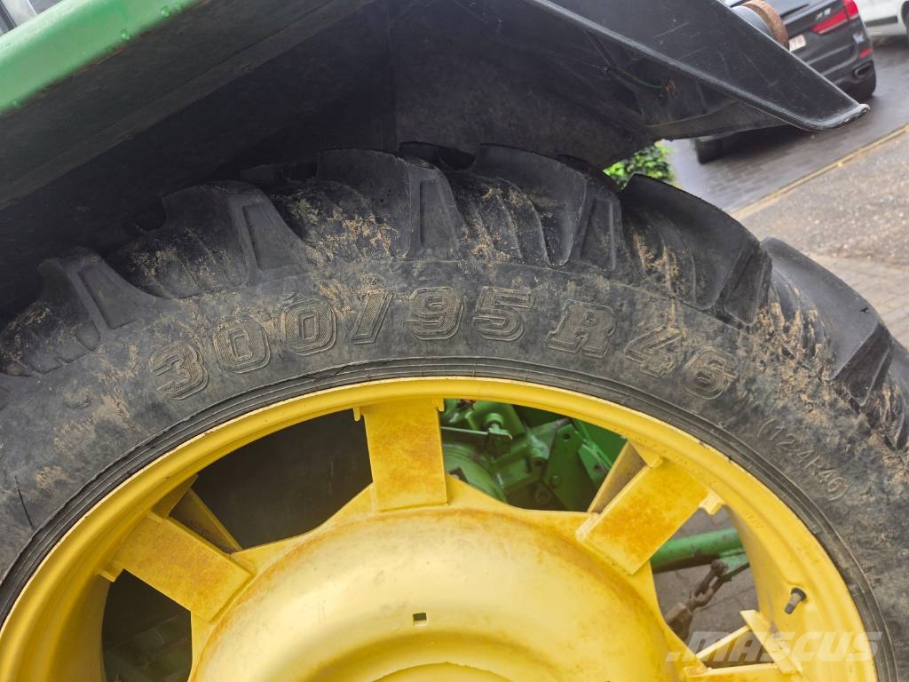 John Deere 3040 Traktory