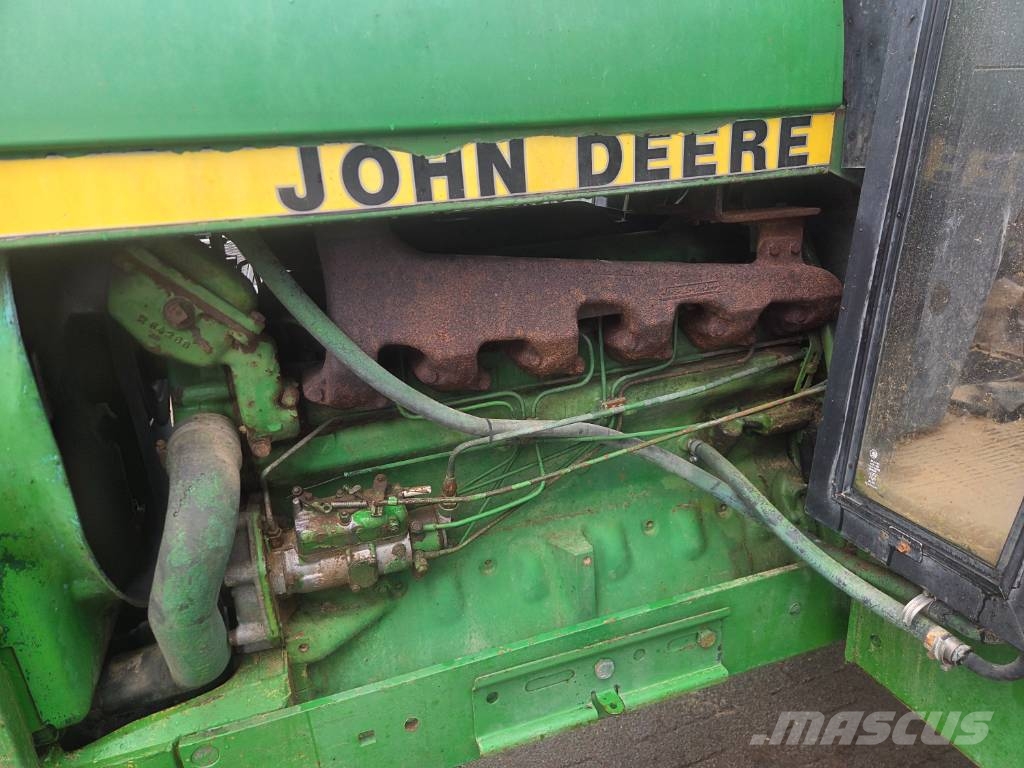 John Deere 3040 Traktory