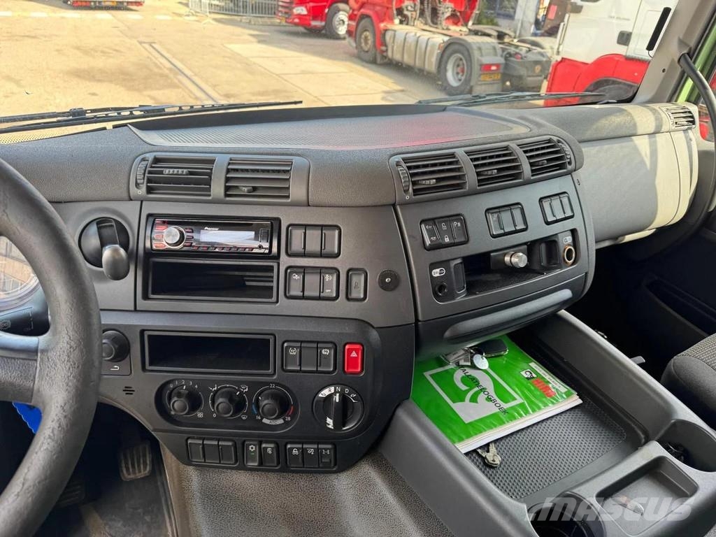 DAF CF 440 6X4 EURO 6 + HIAB 422EP-5 HIPTO + REMOTE CO Camiones de cama baja