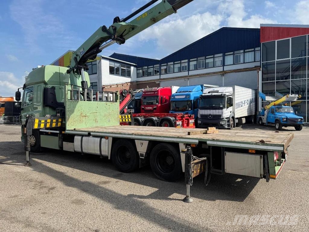 DAF CF 440 6X4 EURO 6 + HIAB 422EP-5 HIPTO + REMOTE CO Camiones de cama baja
