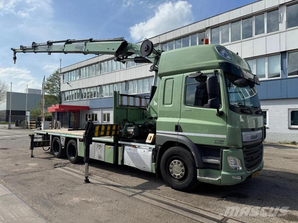 DAF CF 440 6X4 EURO 6 + HIAB 422EP-5 HIPTO + REMOTE CO Camiones de cama baja