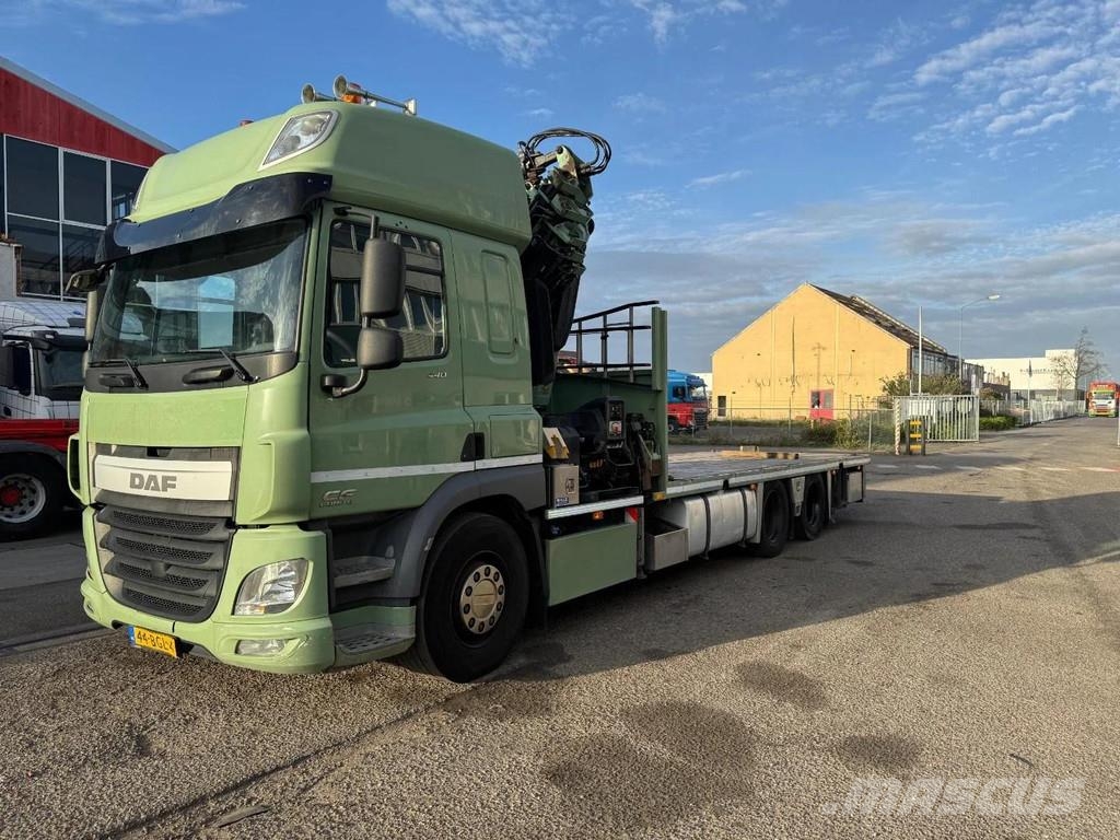 DAF CF 440 6X4 EURO 6 + HIAB 422EP-5 HIPTO + REMOTE CO Camiones de cama baja