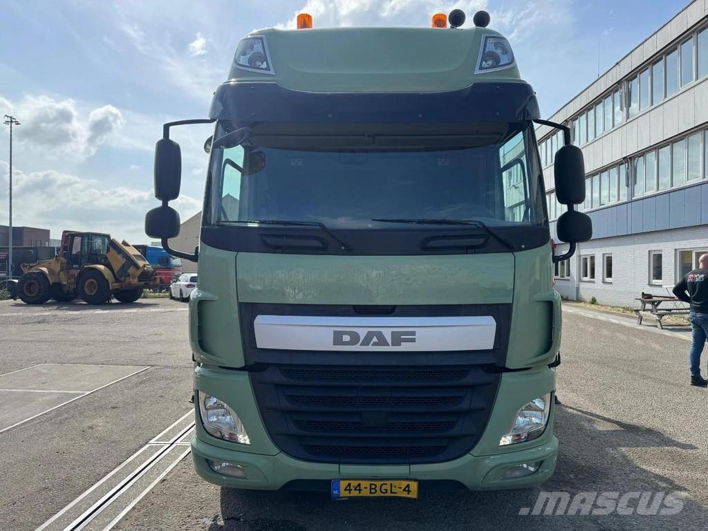 DAF CF 440 6X4 EURO 6 + HIAB 422EP-5 HIPTO + REMOTE CO Camiones de cama baja