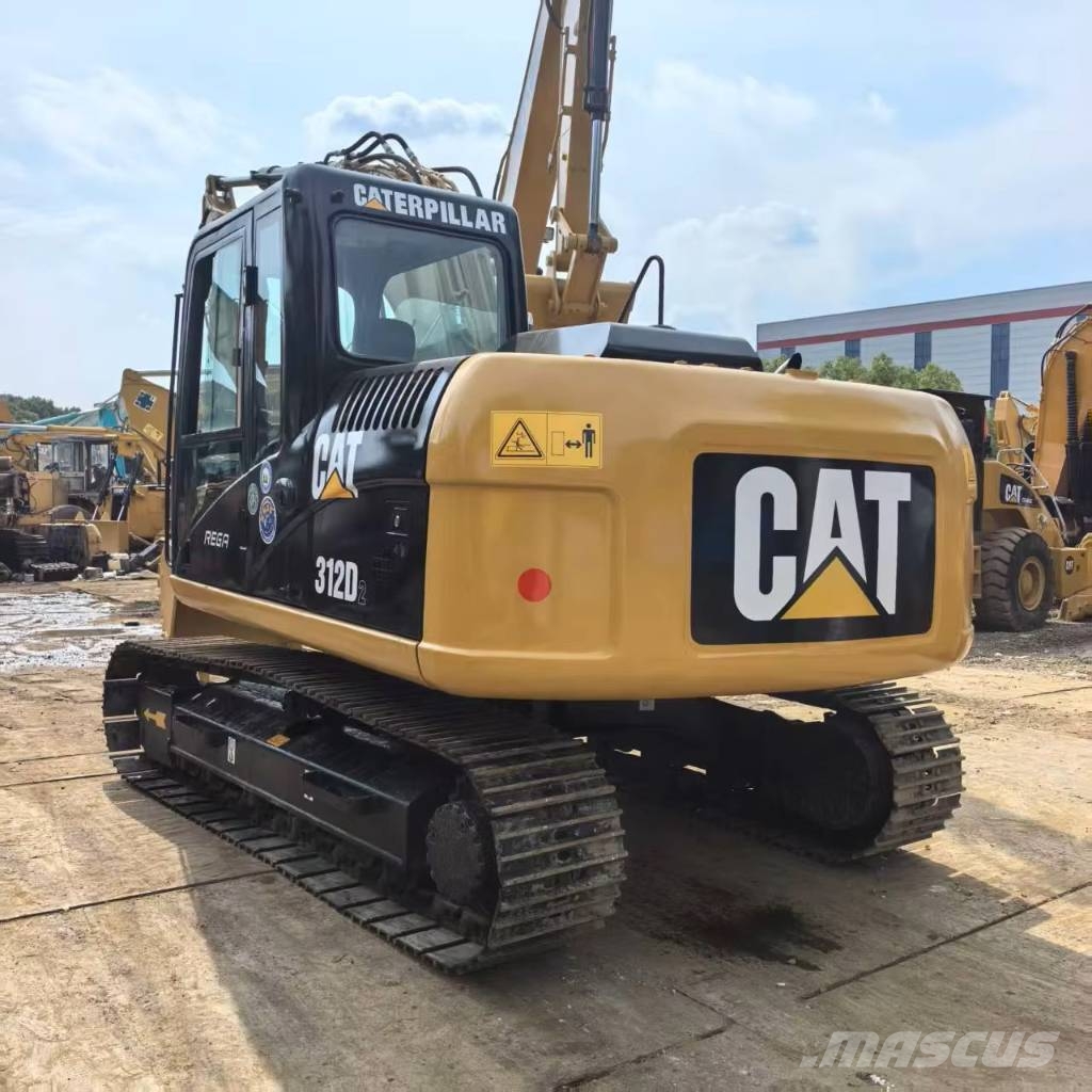 CAT 312 D 2 حفارات وسط 7 طن - 12 طن