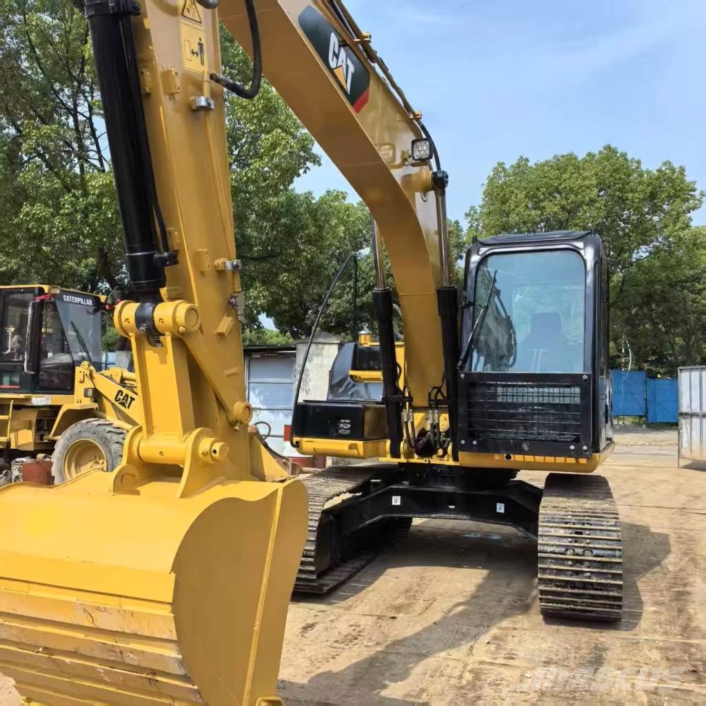 CAT 312 D 2 حفارات وسط 7 طن - 12 طن