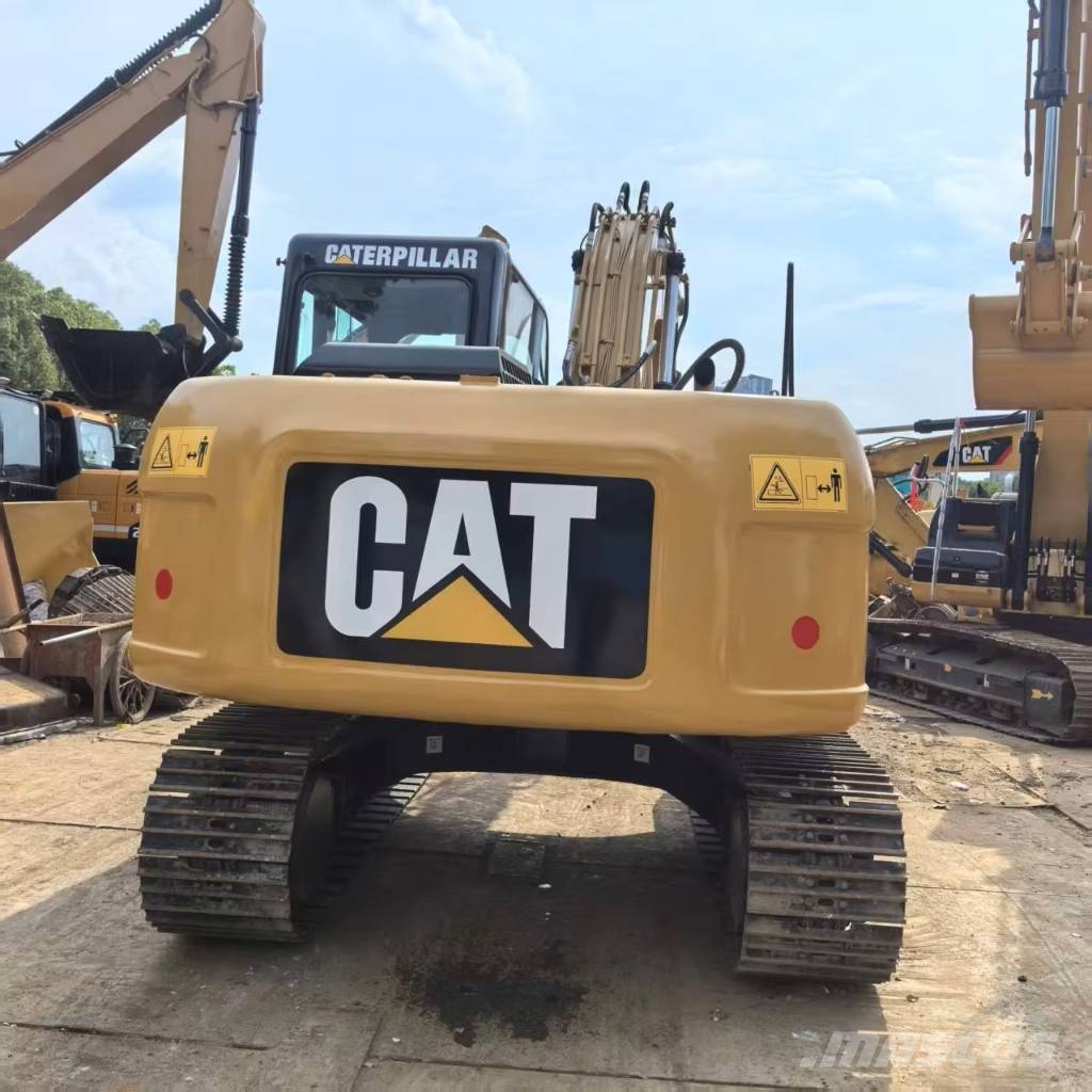 CAT 312 D 2 حفارات وسط 7 طن - 12 طن