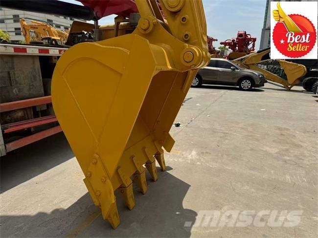 Komatsu PC 220 履带挖掘机