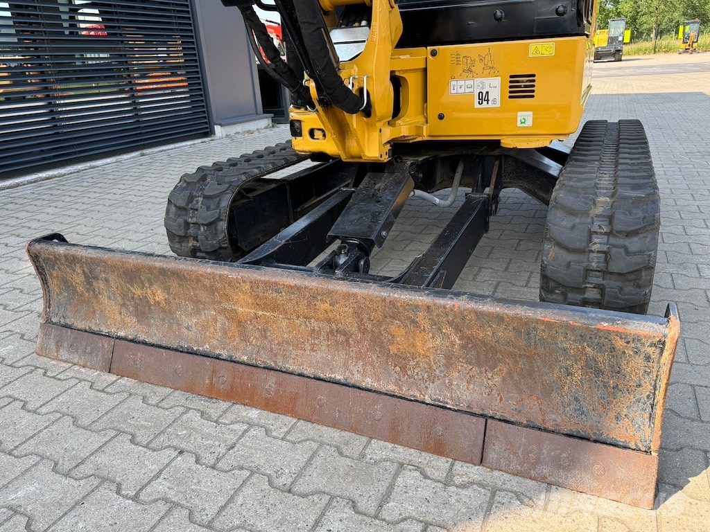CAT 303.5 CR - A/C Miniescavadeiras < 7t (Mini escavadeiras)