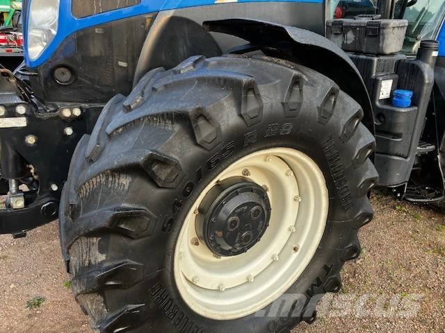 New Holland T 7.200 PC Трактори