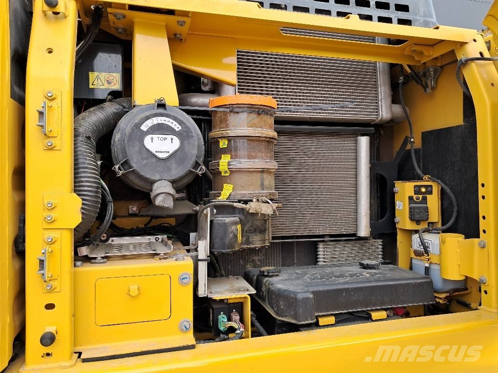 Komatsu PC170LC-11 حفارات زحافة