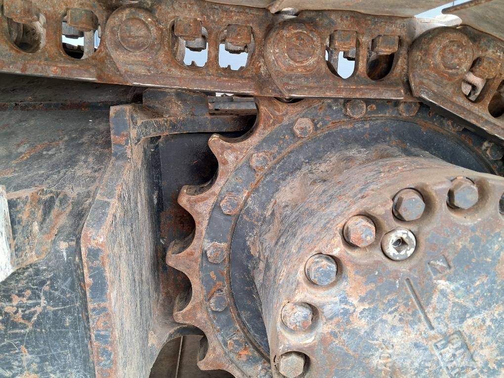Komatsu PC170LC-11 حفارات زحافة