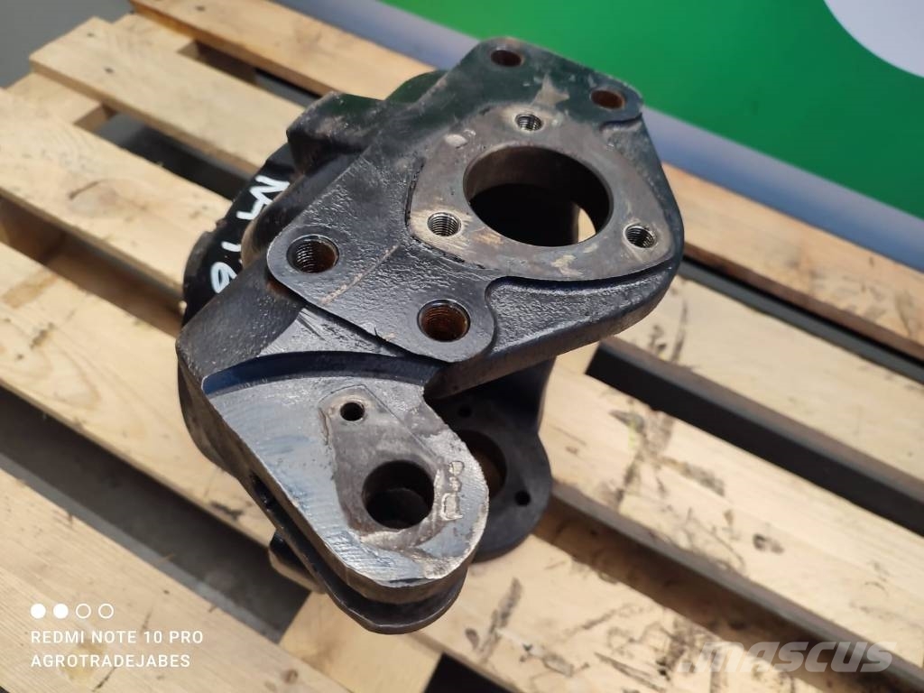 Steering knuckle 84196944 Hub 140614 New Holland T 轴