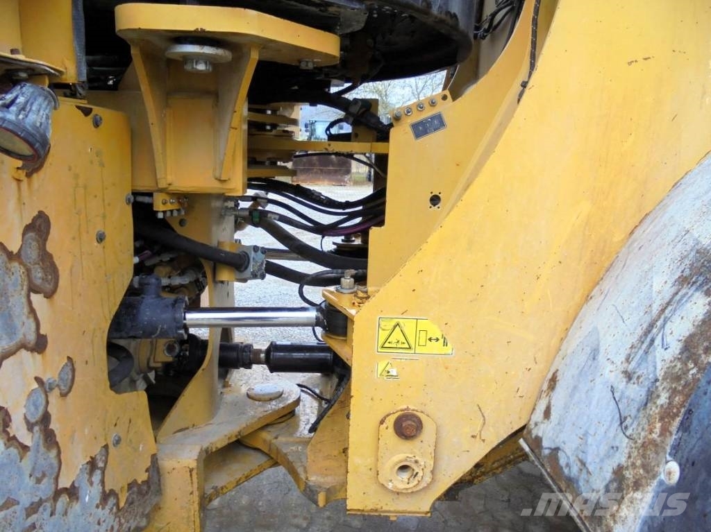 CAT 950 M Kolesni nakladalci