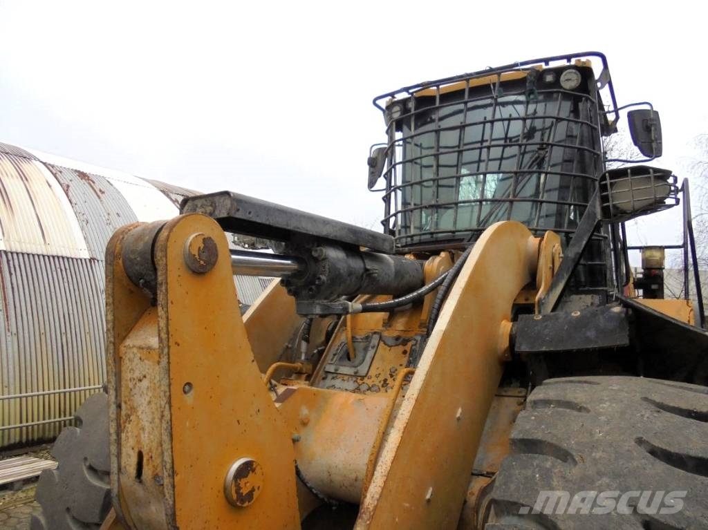 CAT 950 M Kolesni nakladalci