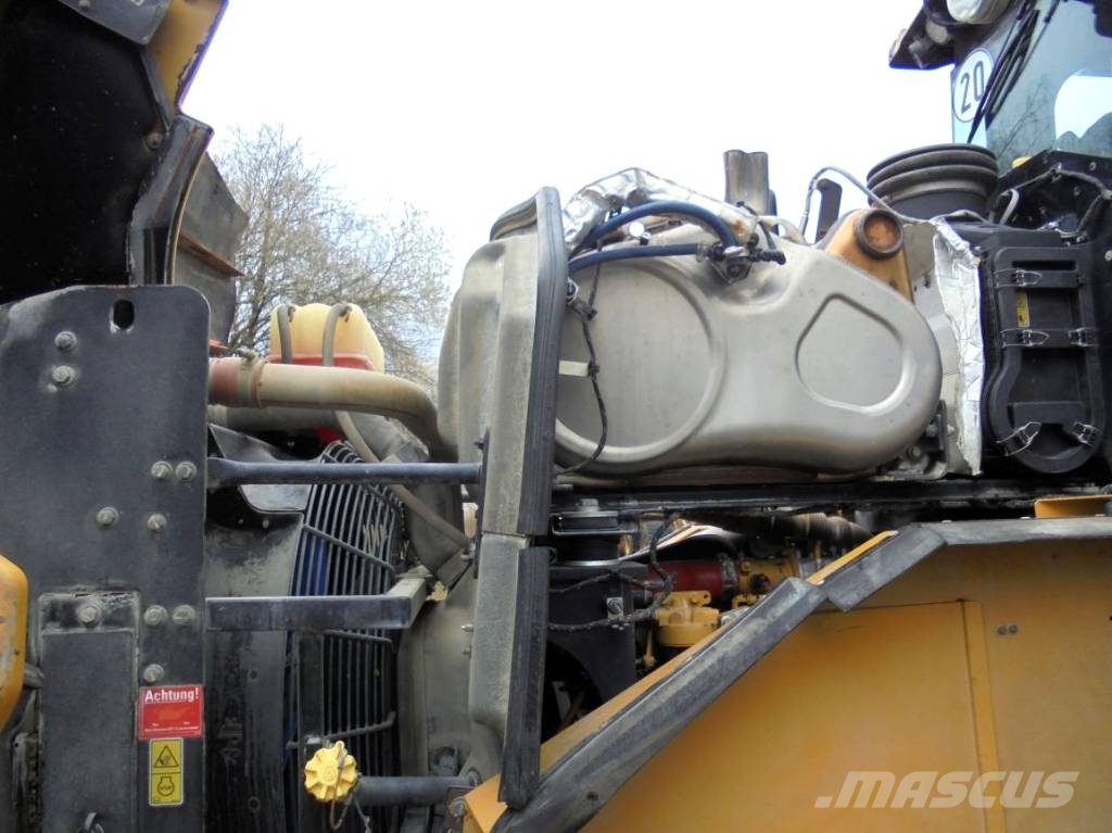 CAT 950 M Kolesni nakladalci