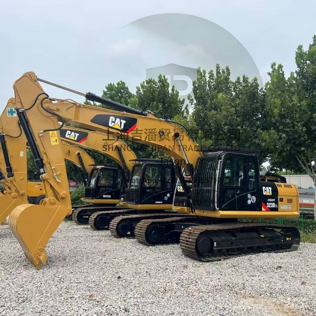 CAT 323 D Pelle sur chenilles