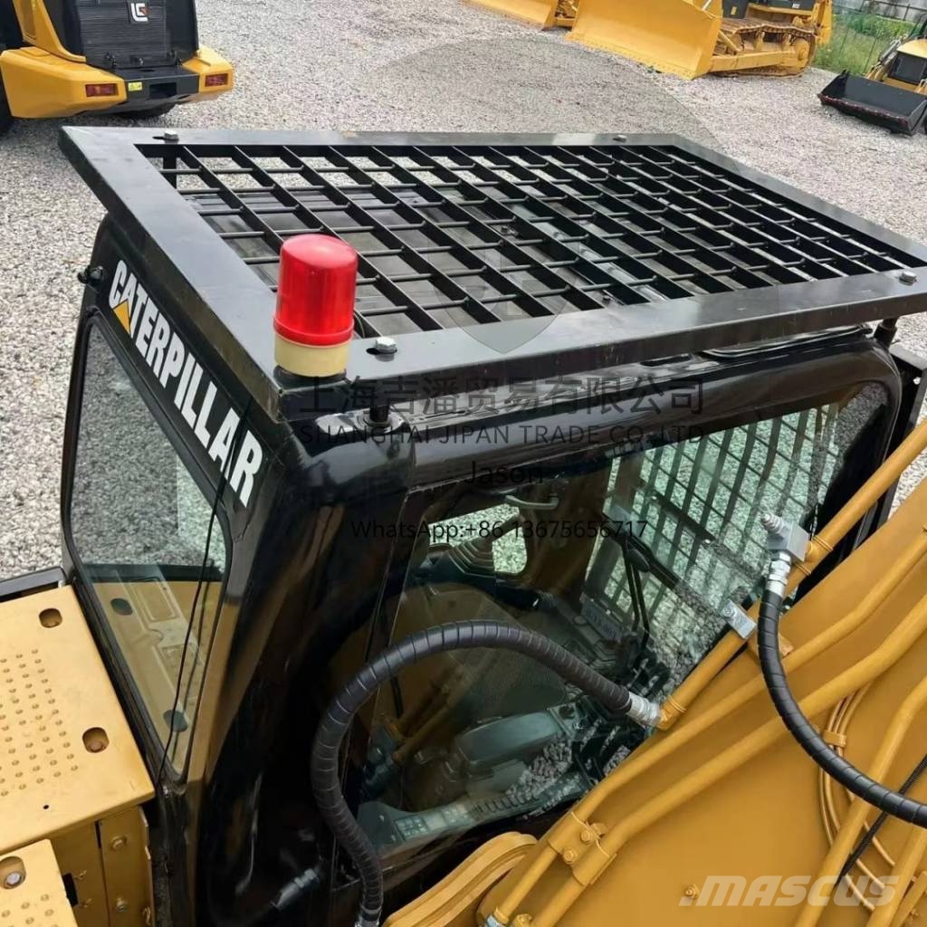 CAT 323 D Pelle sur chenilles