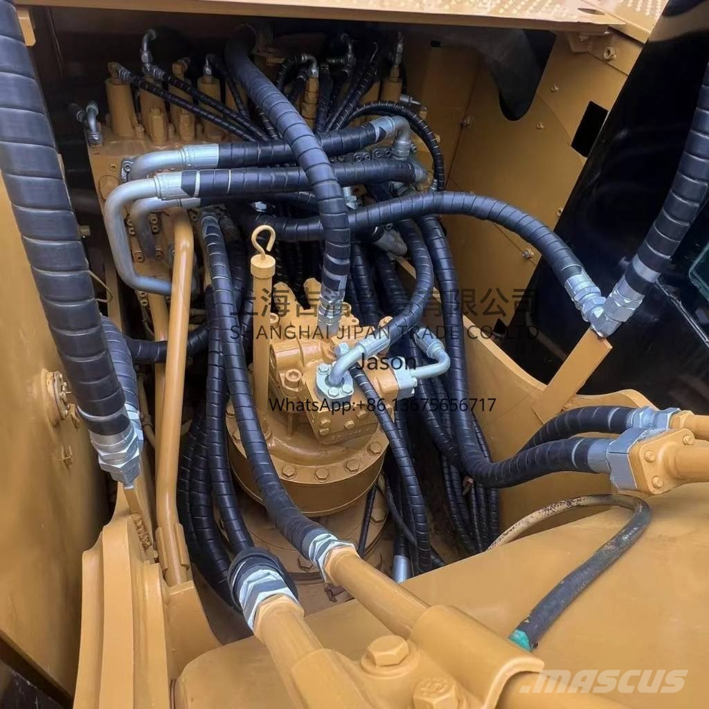 CAT 323 D Pelle sur chenilles