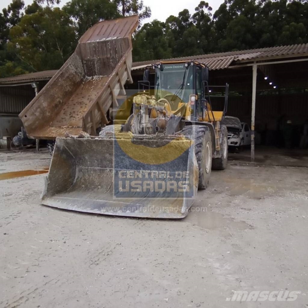 John Deere 724 K Kolesové nakladače