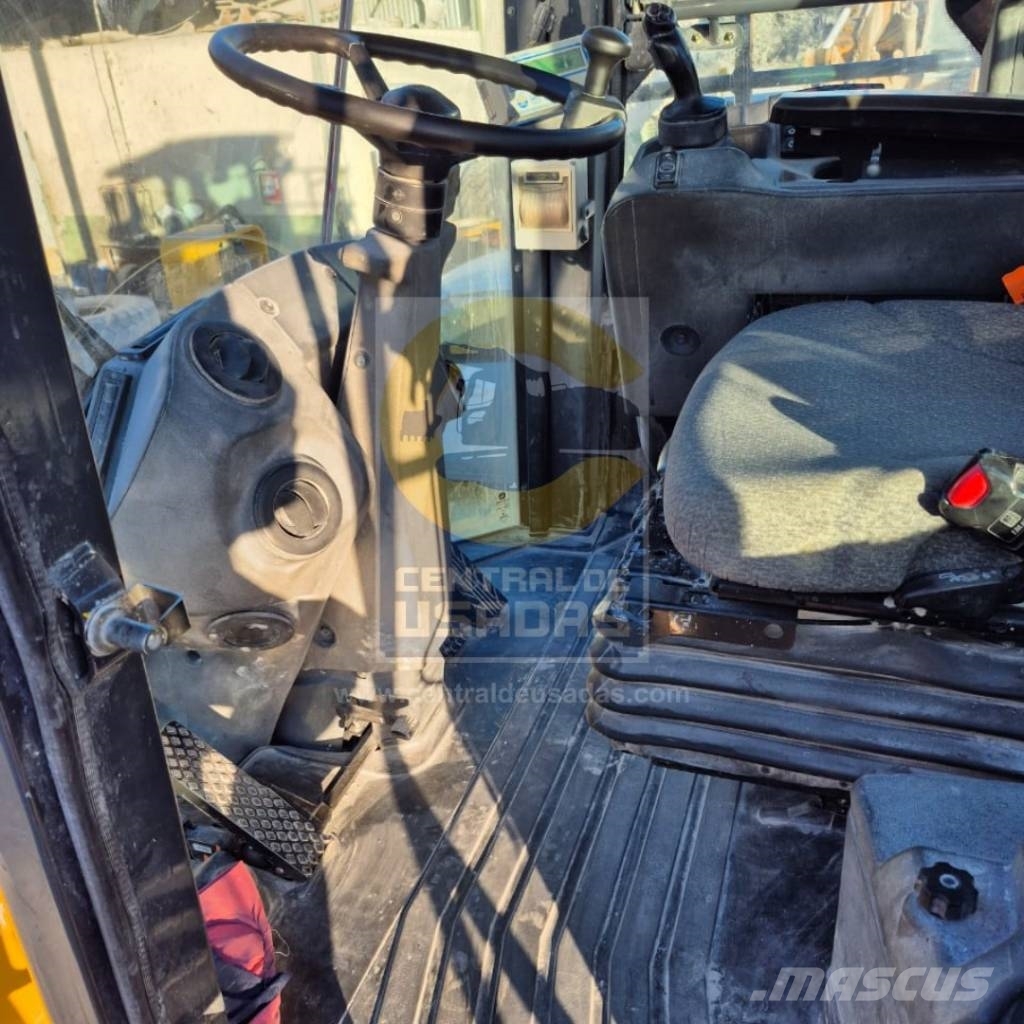John Deere 724 K Kolesové nakladače