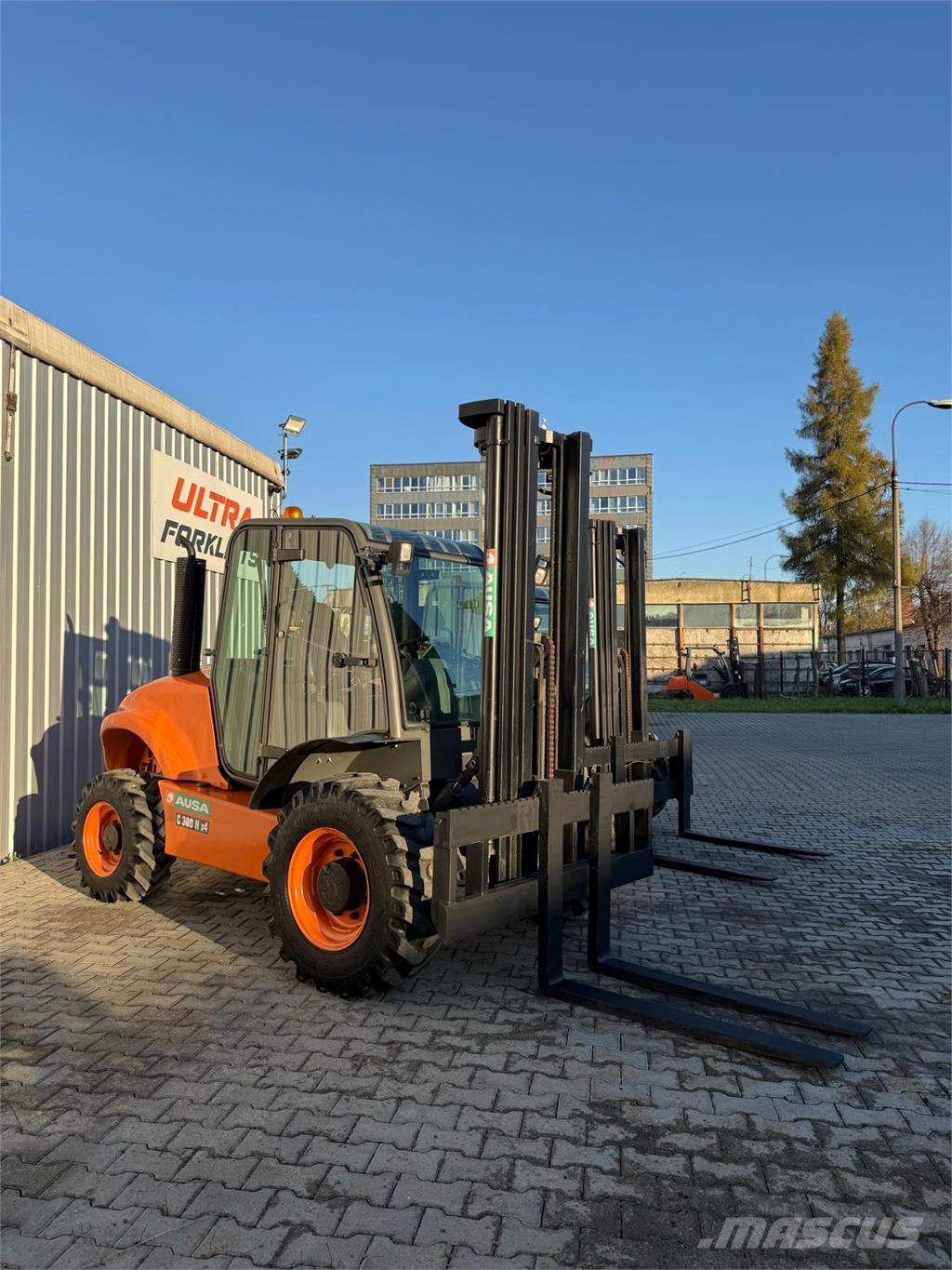 Ausa [DISCOUNT - SALE] C300H 4x4 *Perfect!* Off-Road 4-way reach truck