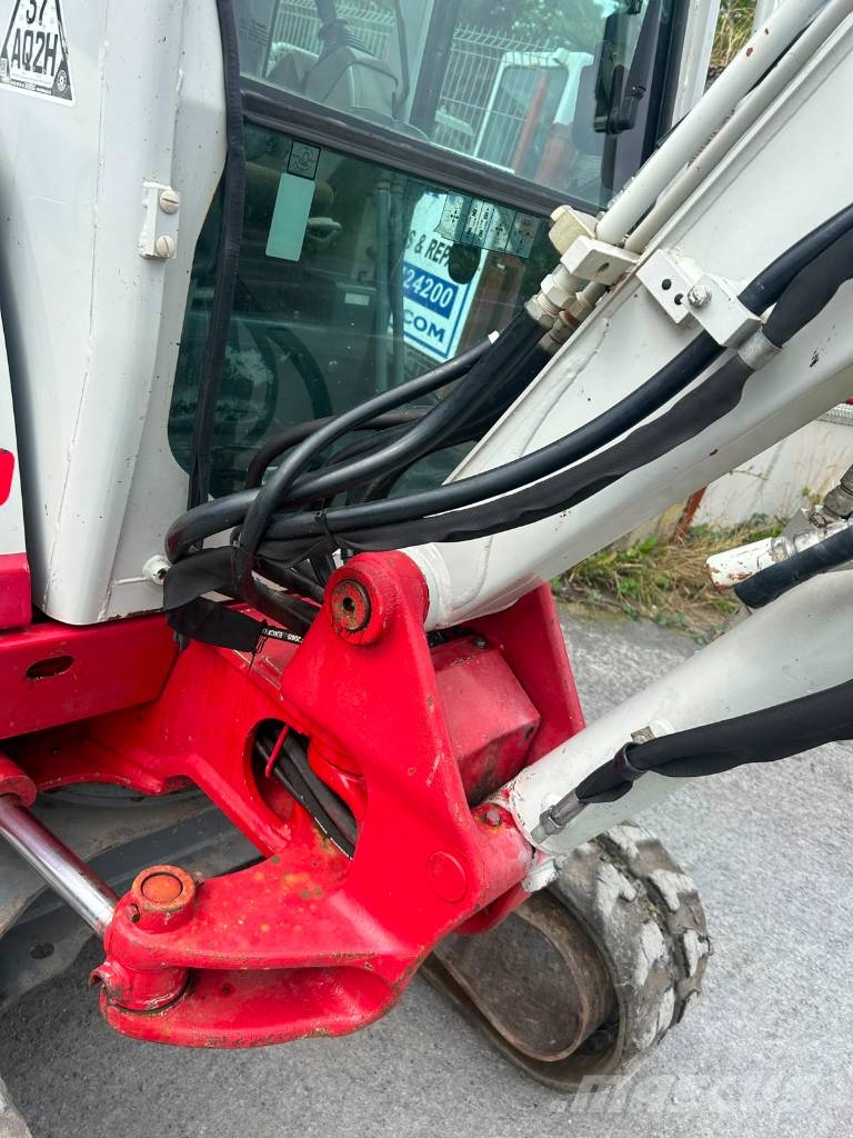 Takeuchi TB 230 Minigravere <7t