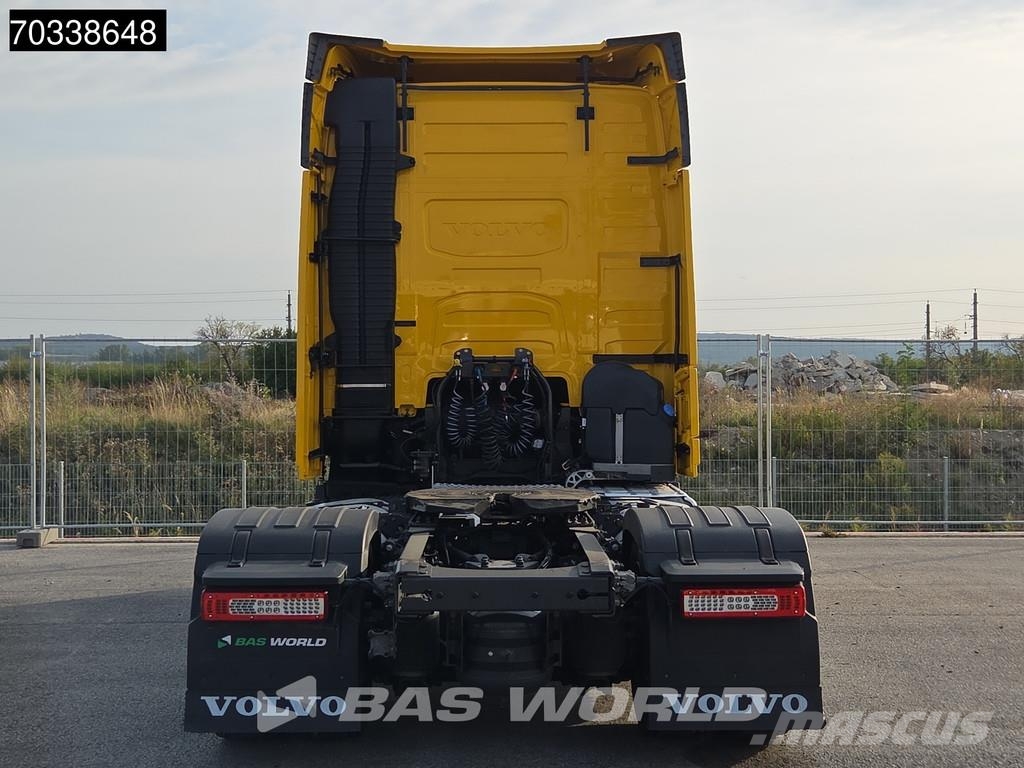 Volvo FH 460 4X2 Globe Mega 2x Tanks I-ParkCool Navi ACC 牵引车