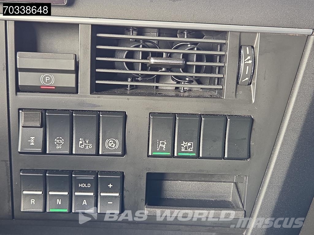 Volvo FH 460 4X2 Globe Mega 2x Tanks I-ParkCool Navi ACC Тягачі