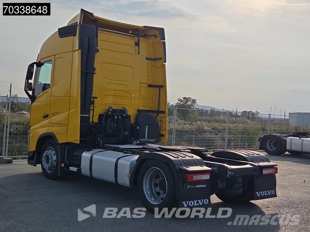Volvo FH 460 4X2 Globe Mega 2x Tanks I-ParkCool Navi ACC Vilcēji