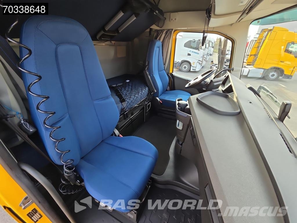 Volvo FH 460 4X2 Globe Mega 2x Tanks I-ParkCool Navi ACC Тягачі