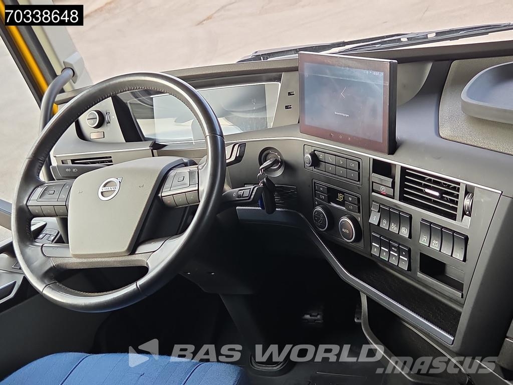 Volvo FH 460 4X2 Globe Mega 2x Tanks I-ParkCool Navi ACC Тягачі