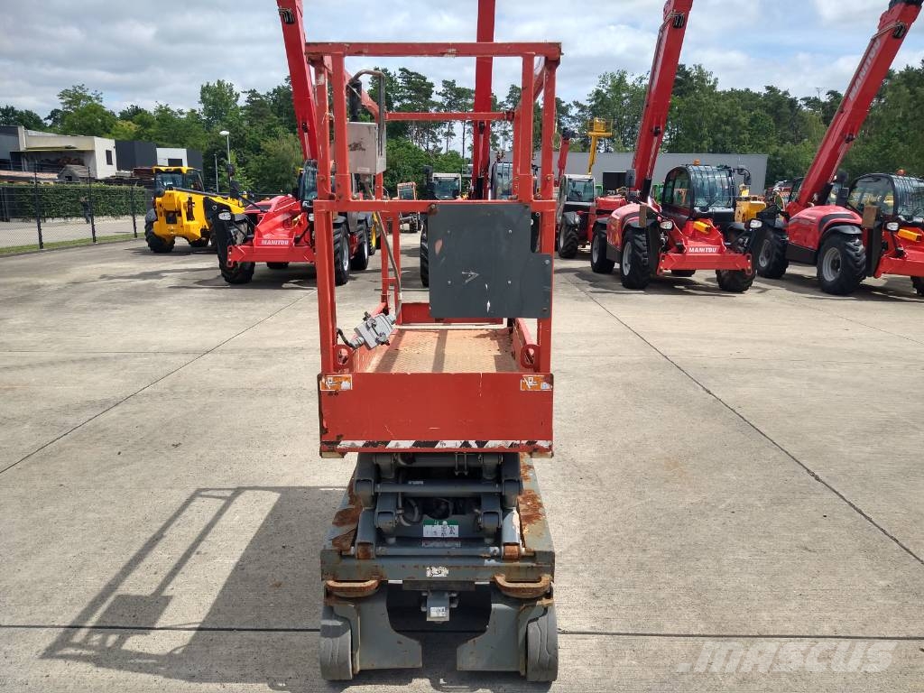 SkyJack SJ III 3219 (934) رافعات مقصية الشكل