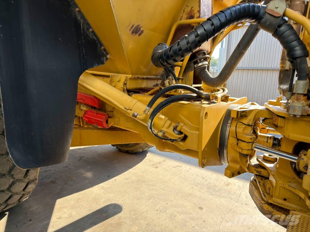 CAT 735 Knik dumptrucks
