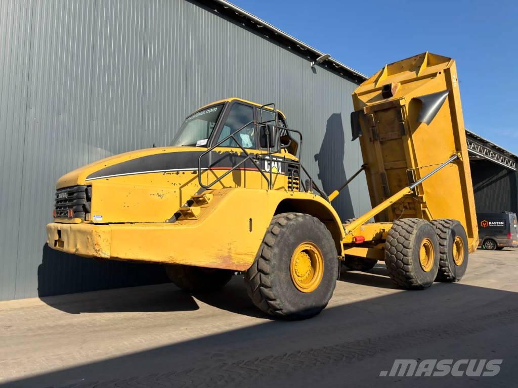 CAT 735 Knik dumptrucks